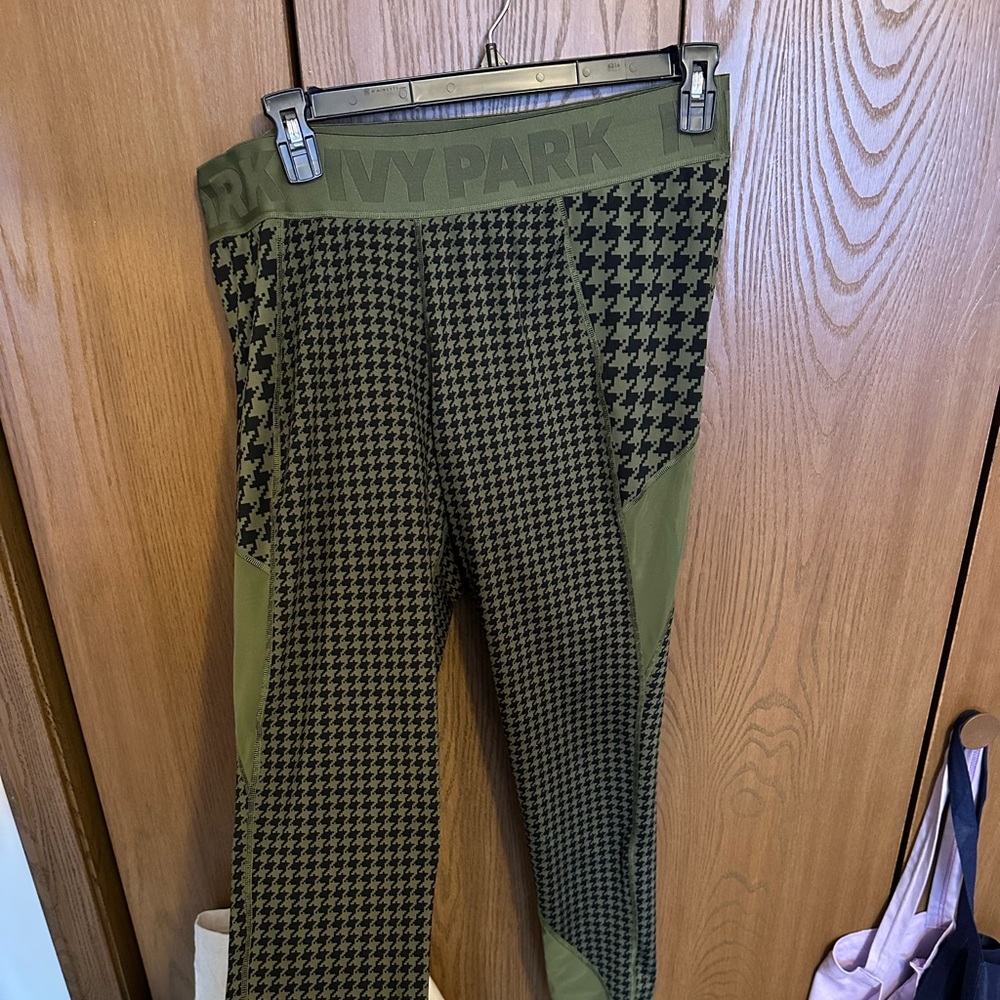 Ivy Park Houndstooth leggings